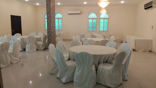 طاولة دائرية كبيرة Large round table
